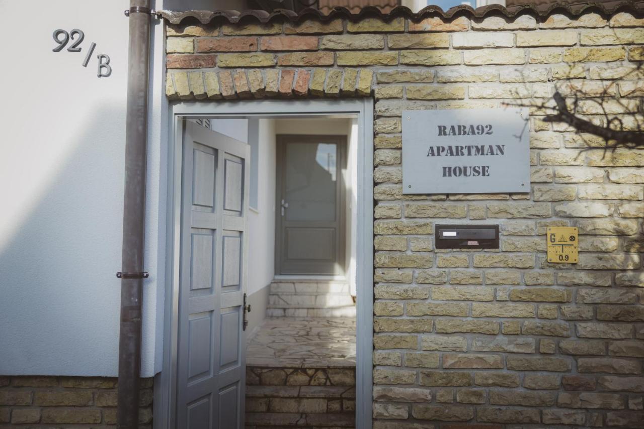 Raba92 Apartman House Luaran gambar